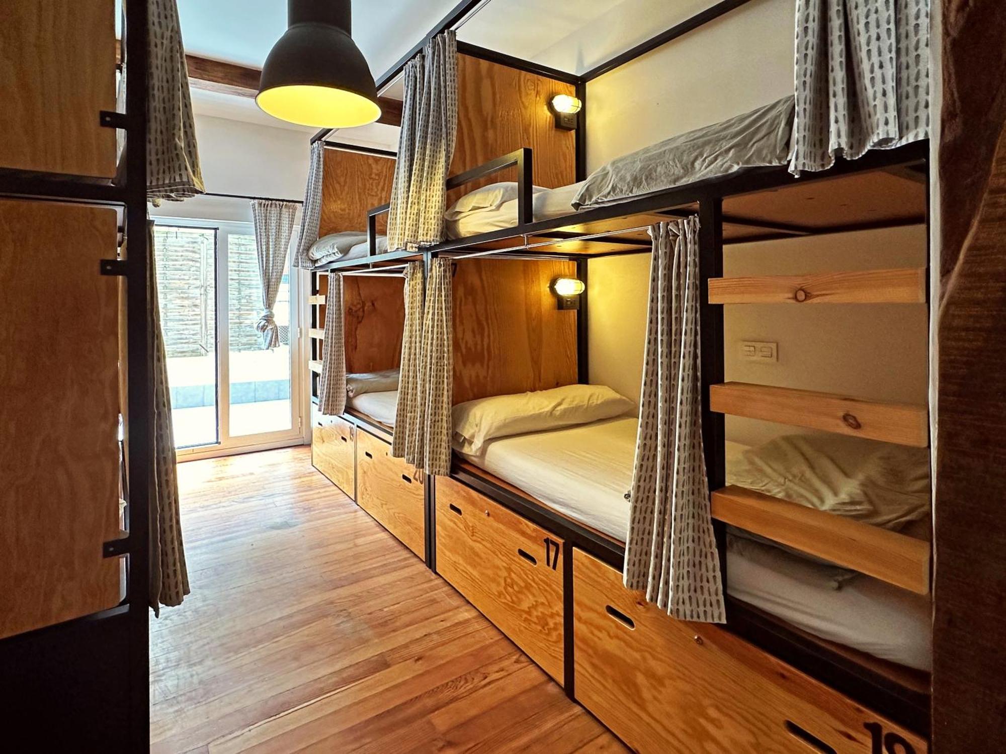 Surfing Etxea - Surf Hostel - San Sebastian — Photos 3